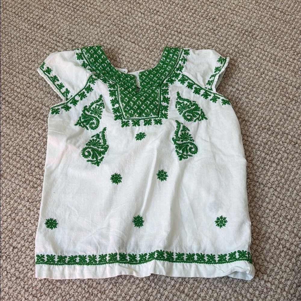 Roller Rabbit top in amazing condition!!! Worn once!!